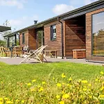 4 Bedroom Stunning In Ålbæk
