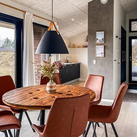4 Bedroom Stunning In Сasa de vacaciones *